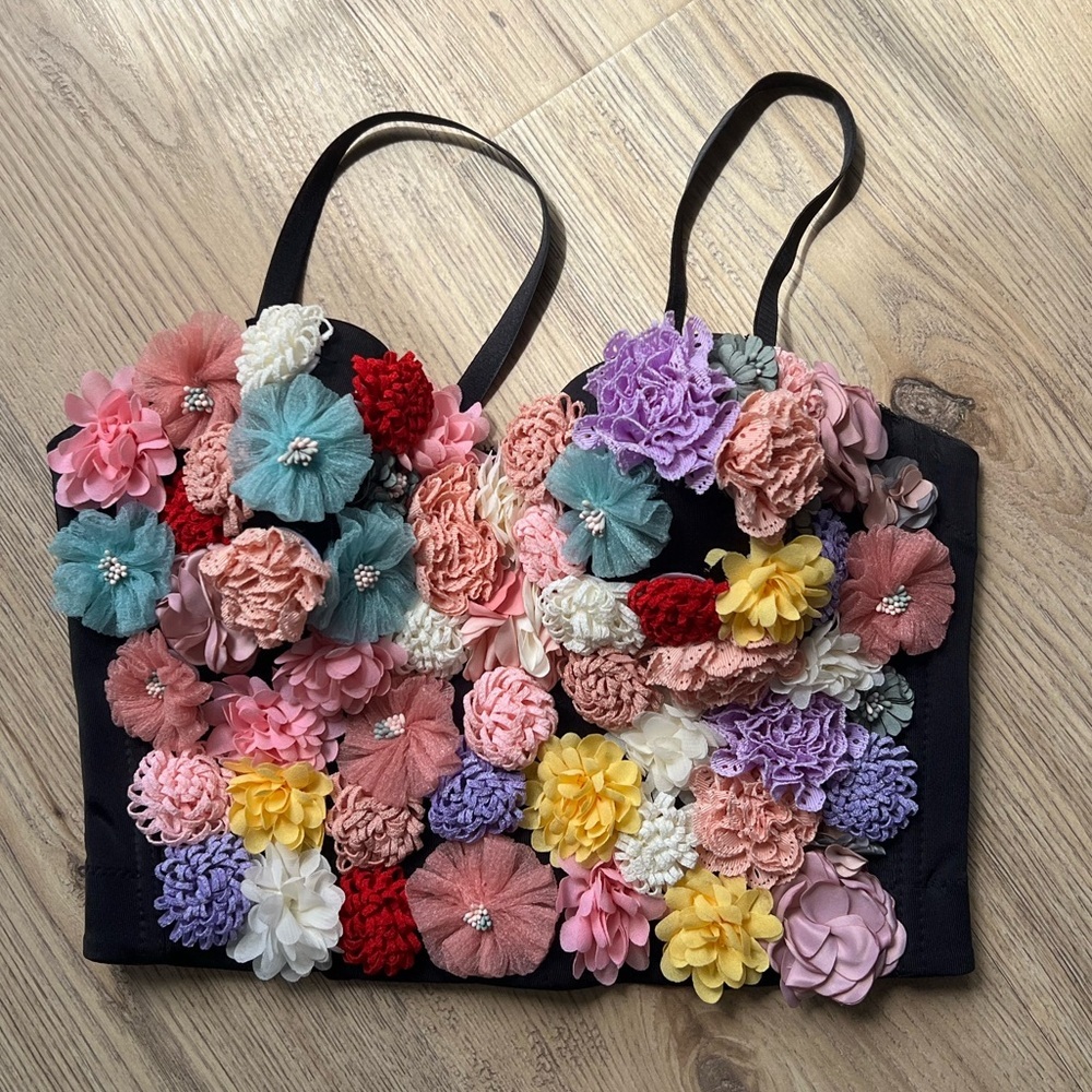 Floral‎ Embellished Black Crop Top